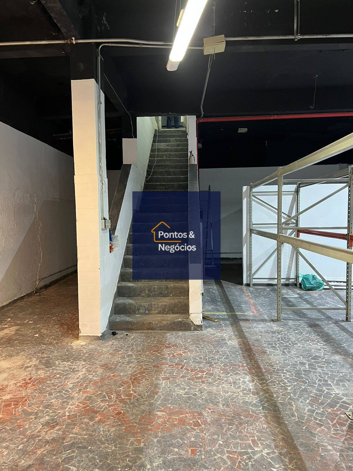 Sala-Conjunto, 605 m² - Foto 1