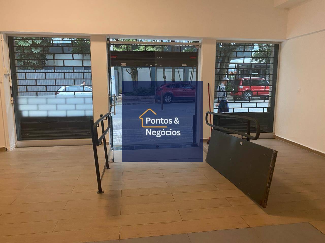 Loja-Salão, 250 m² - Foto 1