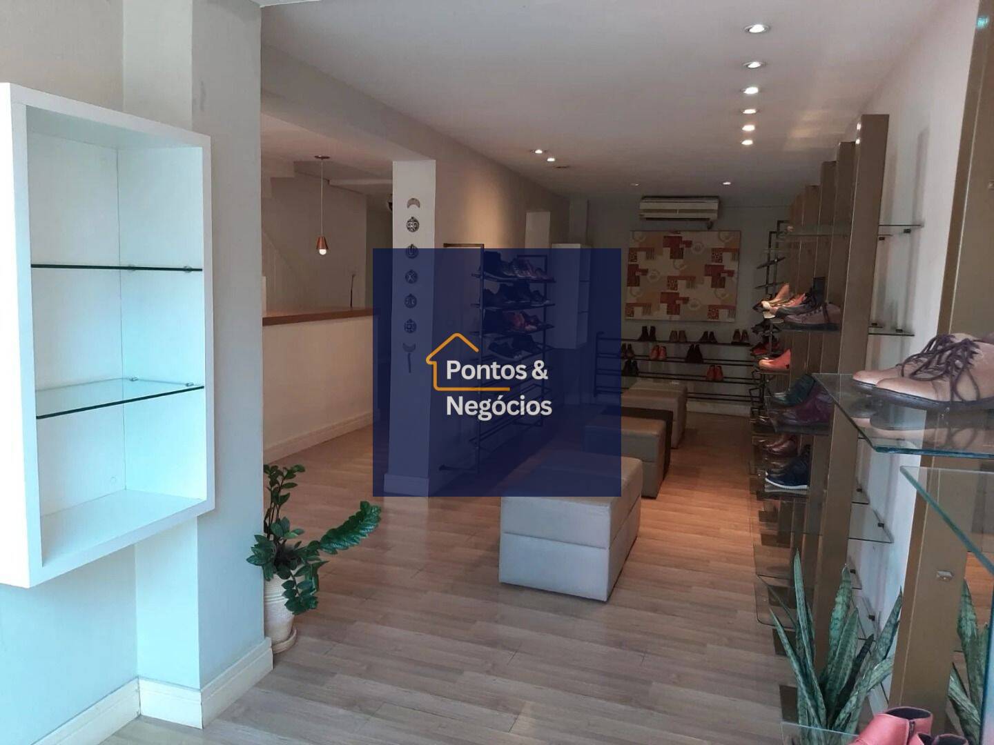Casa, 3 quartos, 210 m² - Foto 2