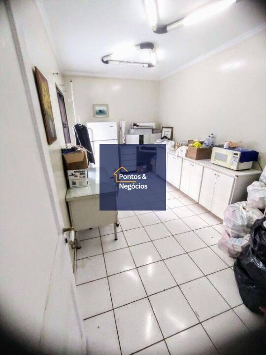 Casa, 8 quartos, 255 m² - Foto 23